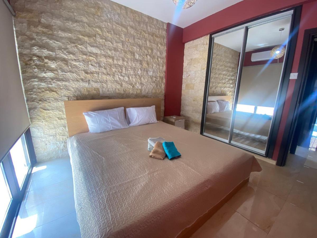 Philip Spacious Apartment Лимасол Экстерьер фото