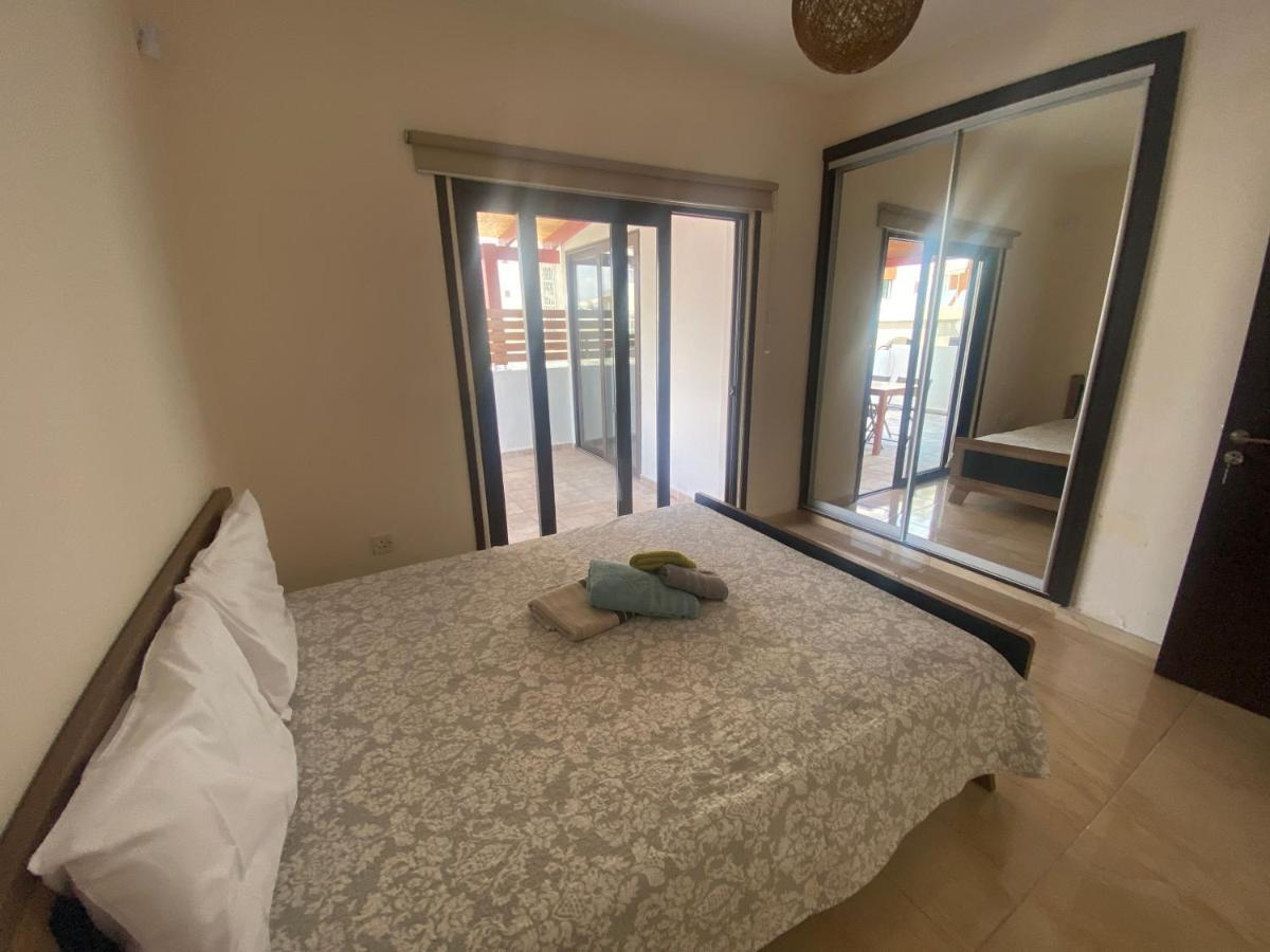 Philip Spacious Apartment Лимасол Экстерьер фото