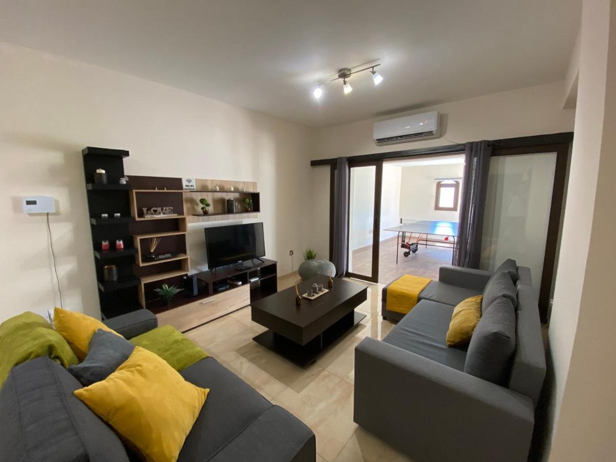 Philip Spacious Apartment Лимасол Экстерьер фото
